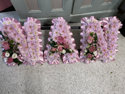 NAN floral letters - Lilac/pink letter with a ribbon edge and pink rose posies.