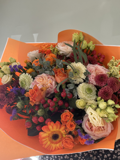 Autumn splendor - A splendid mix of Autumn shades giving a really good wow factor! For delivery or collection.